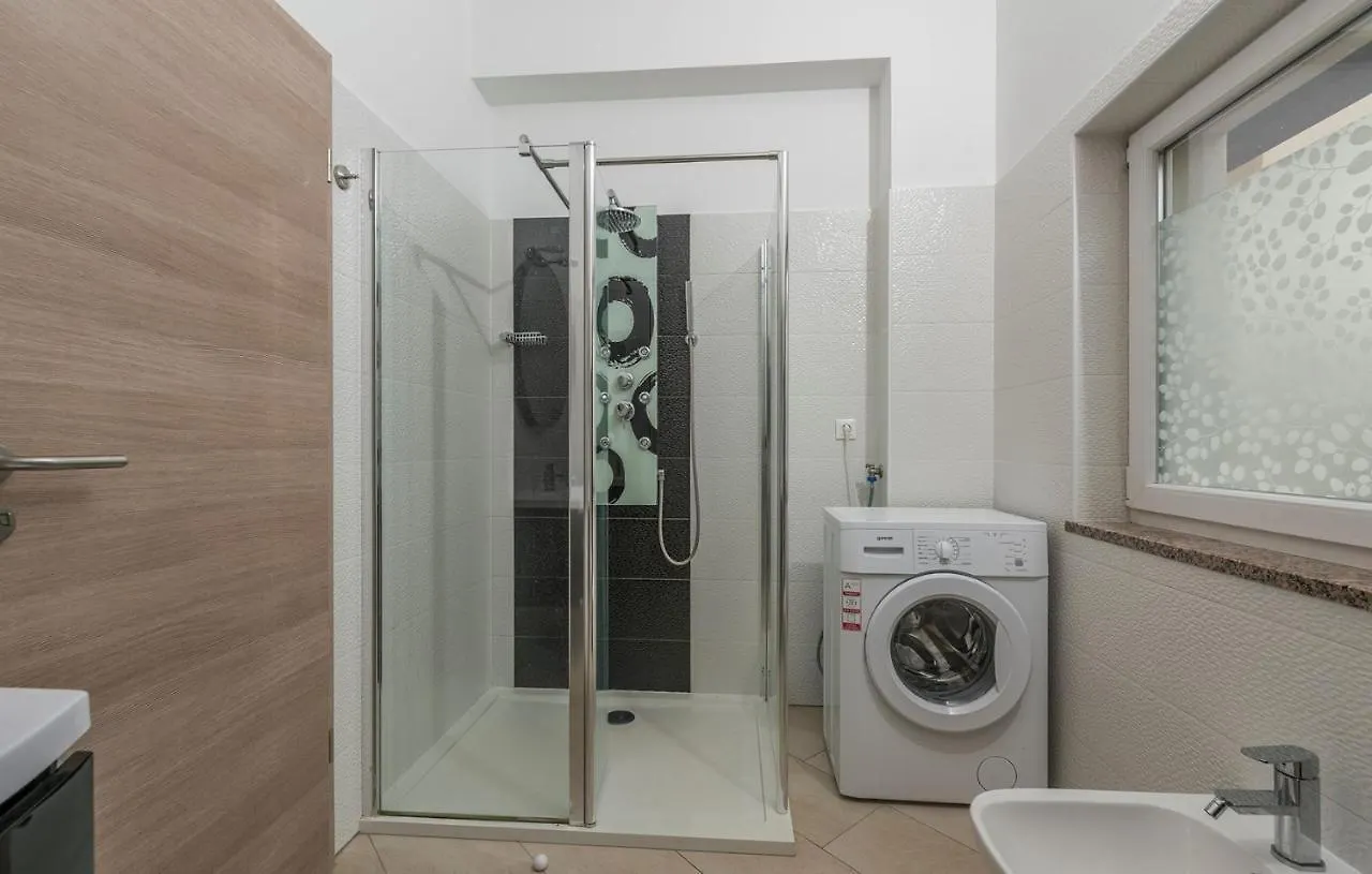 Guest house Apart Residence Leko Porec