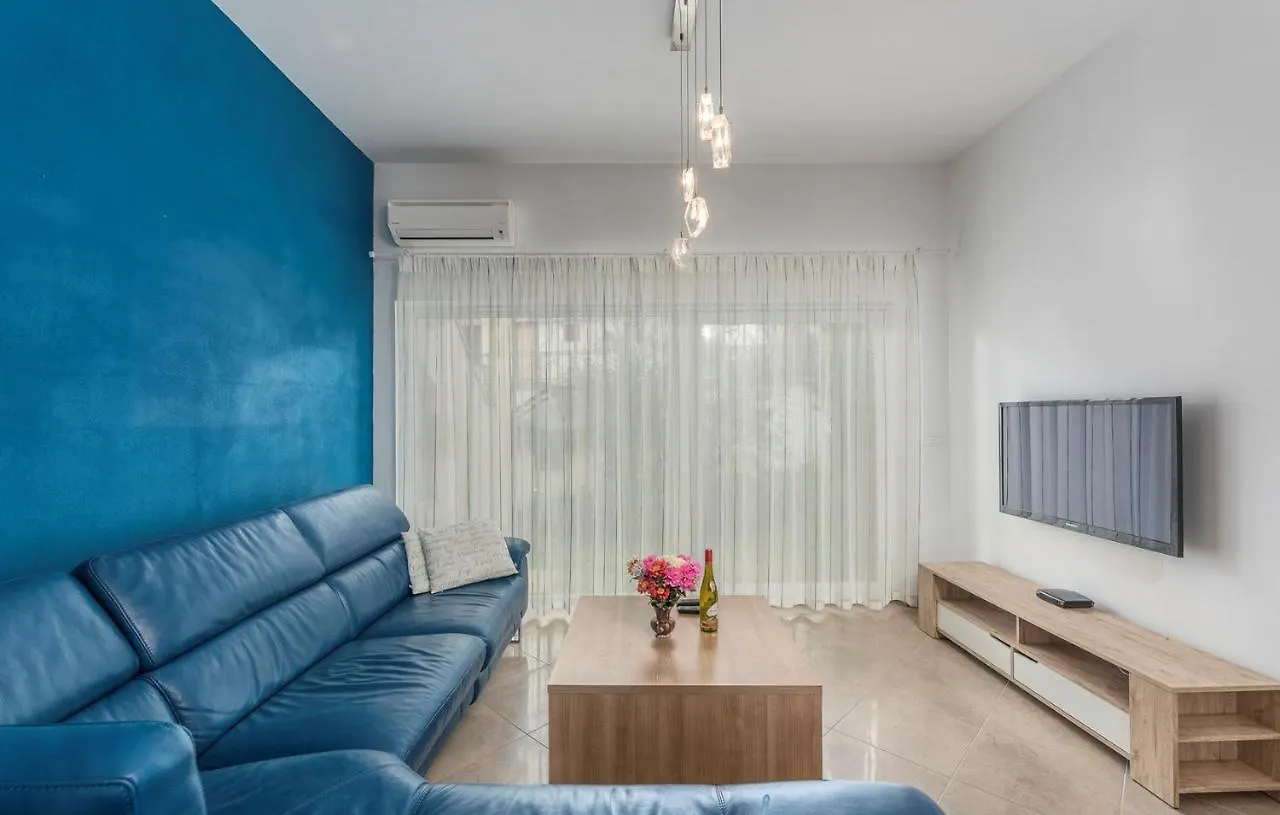 Apart Residence Leko Porec 3*,